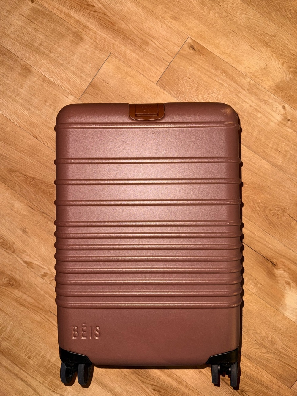Beis Carry-On Spinner Suitcase in maple WITH luggage cover included